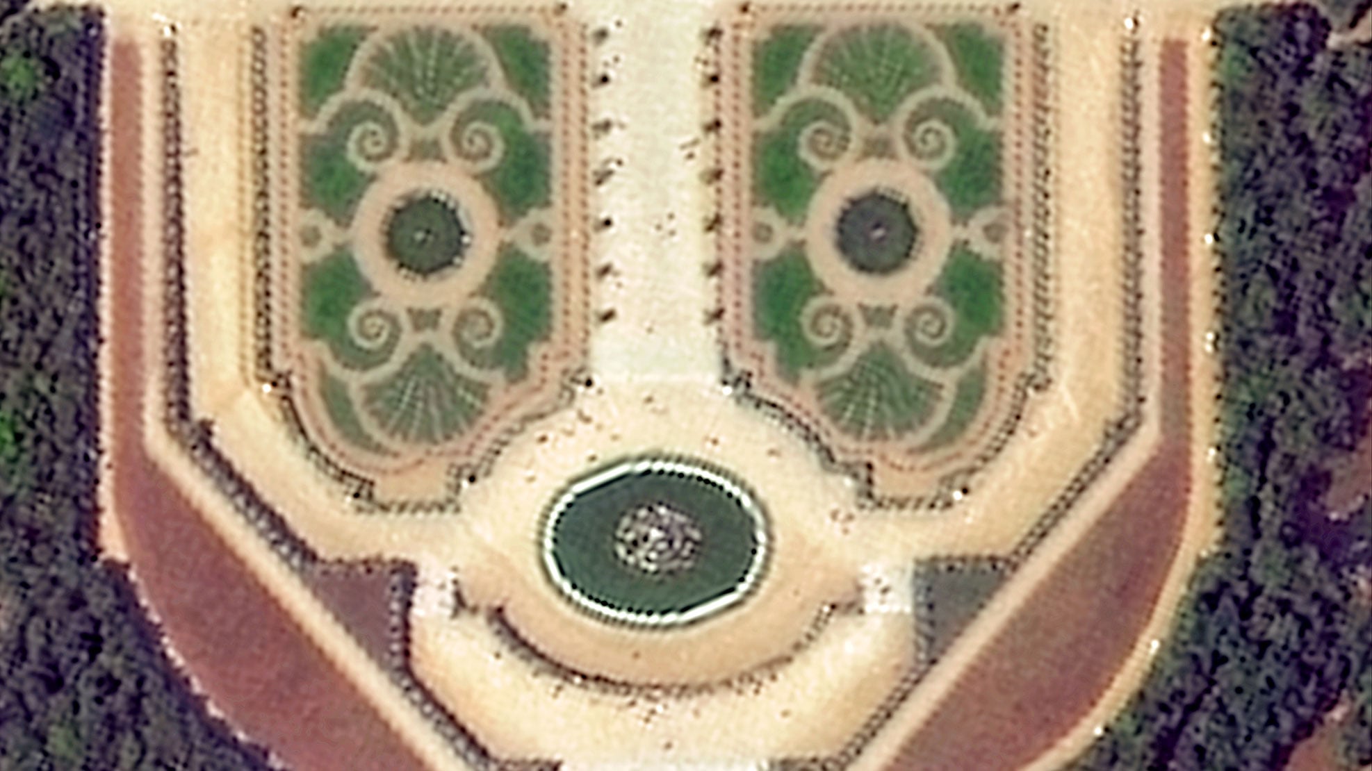 Versailles at 1-meter resolution